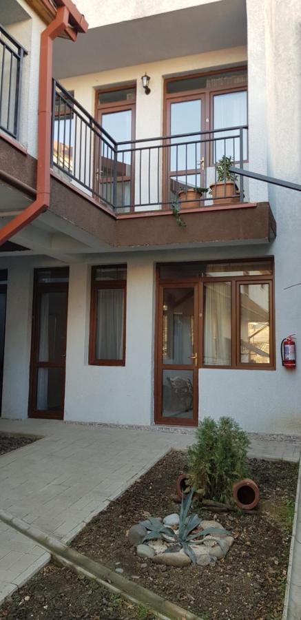 Hotel Tradicia Tbilisi Ngoại thất bức ảnh