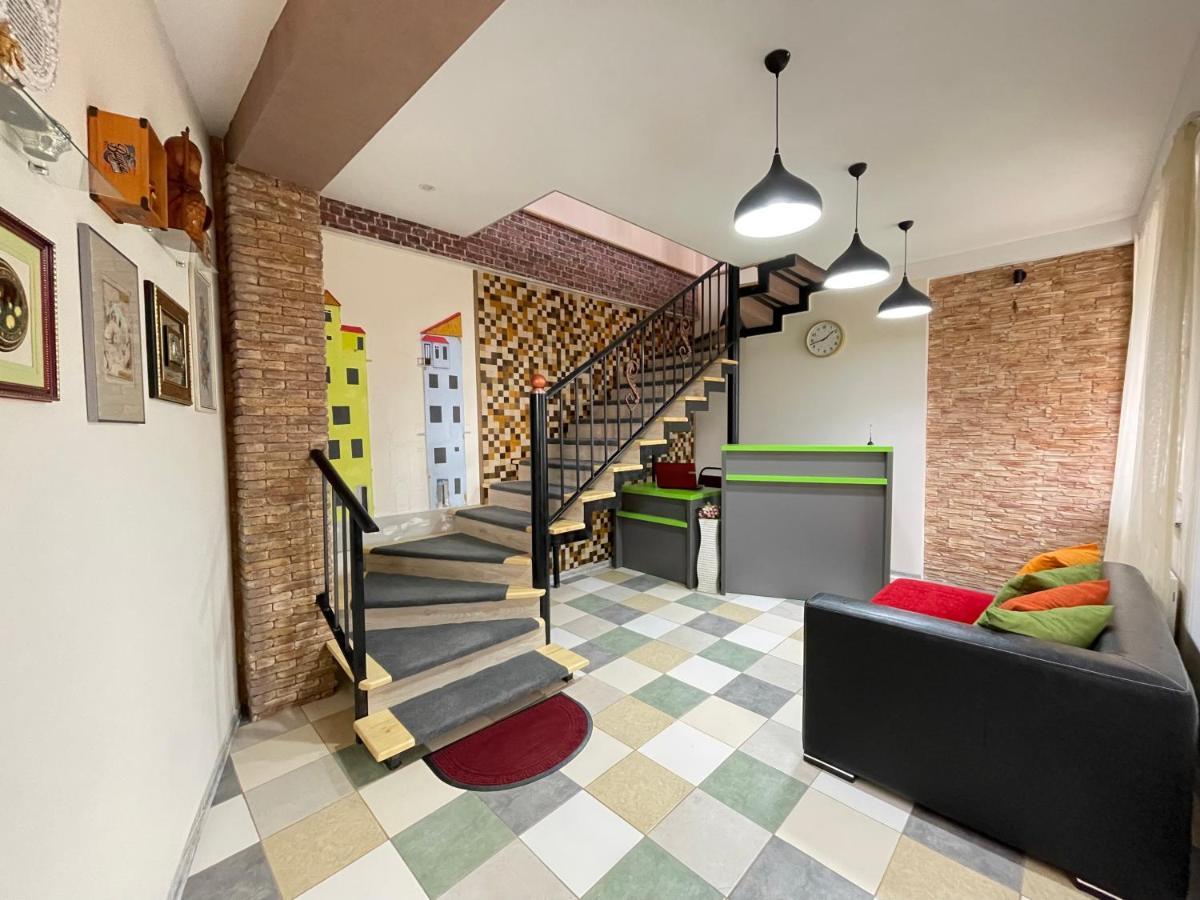 Hotel Tradicia Tbilisi Ngoại thất bức ảnh