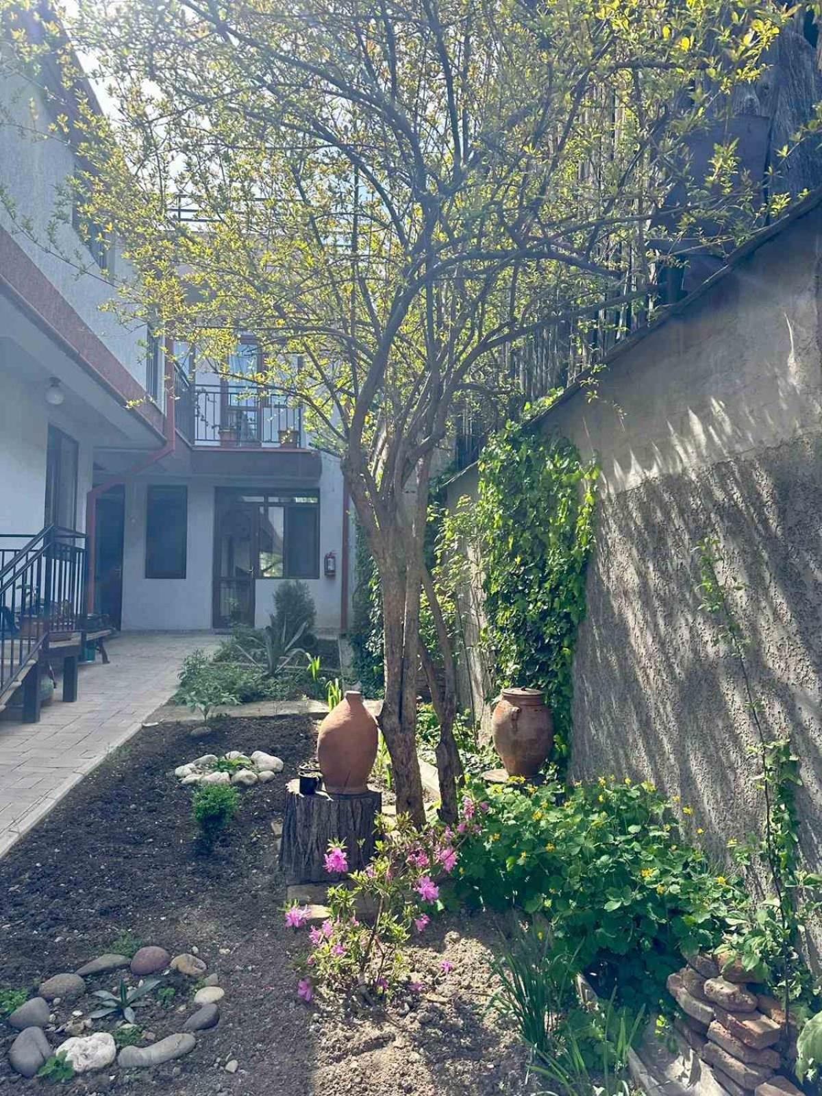 Hotel Tradicia Tbilisi Ngoại thất bức ảnh