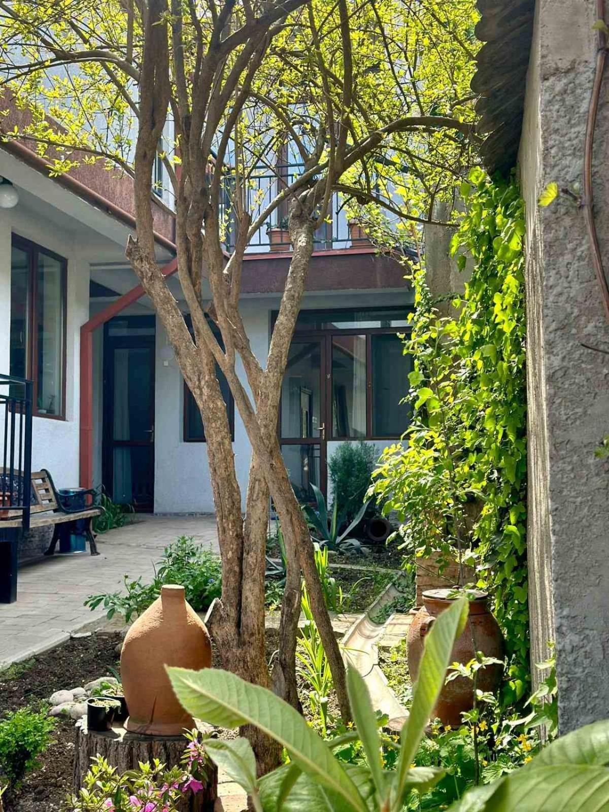 Hotel Tradicia Tbilisi Ngoại thất bức ảnh